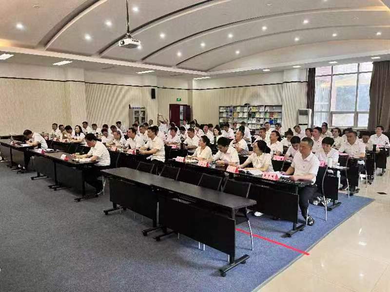 重庆大学-萍乡市自然资源和规划系统干部素能提升培训班（第二期）在重庆大学A区顺利开班