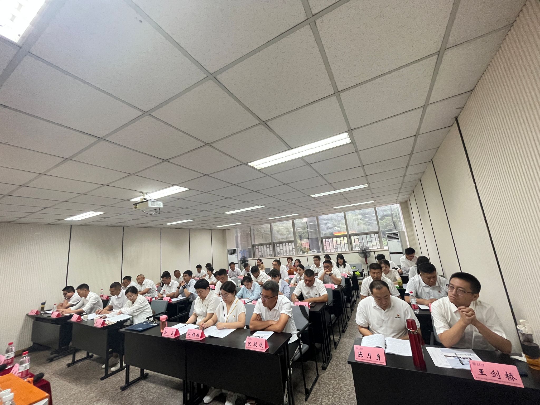 重庆大学—乌鲁木齐市林草园林系统生态文明建设专题培训班在重庆大学A区开班